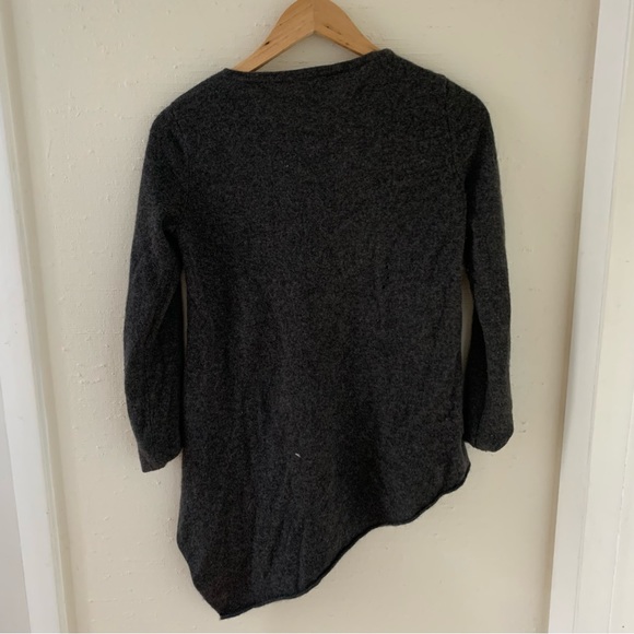 Saks Asymmetrical Cashmere sweater - Picture 2 of 5